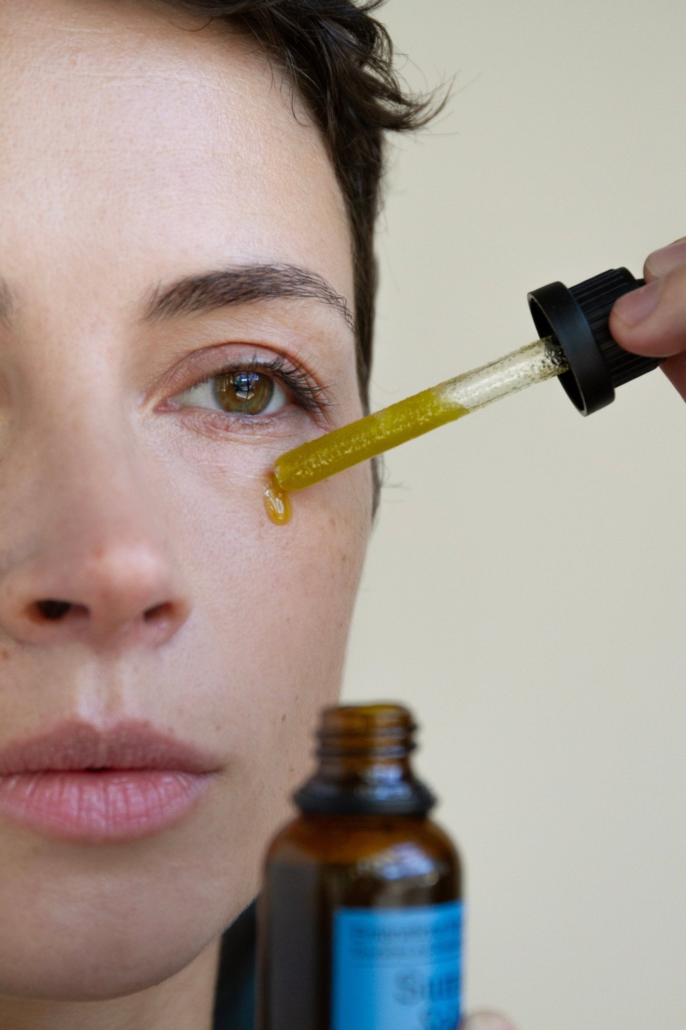 emanations-profound-face-oil-deeply-nourishing-tallow-emu-oil-champa-tuberose-white-ginger-lily-8538326.jpg