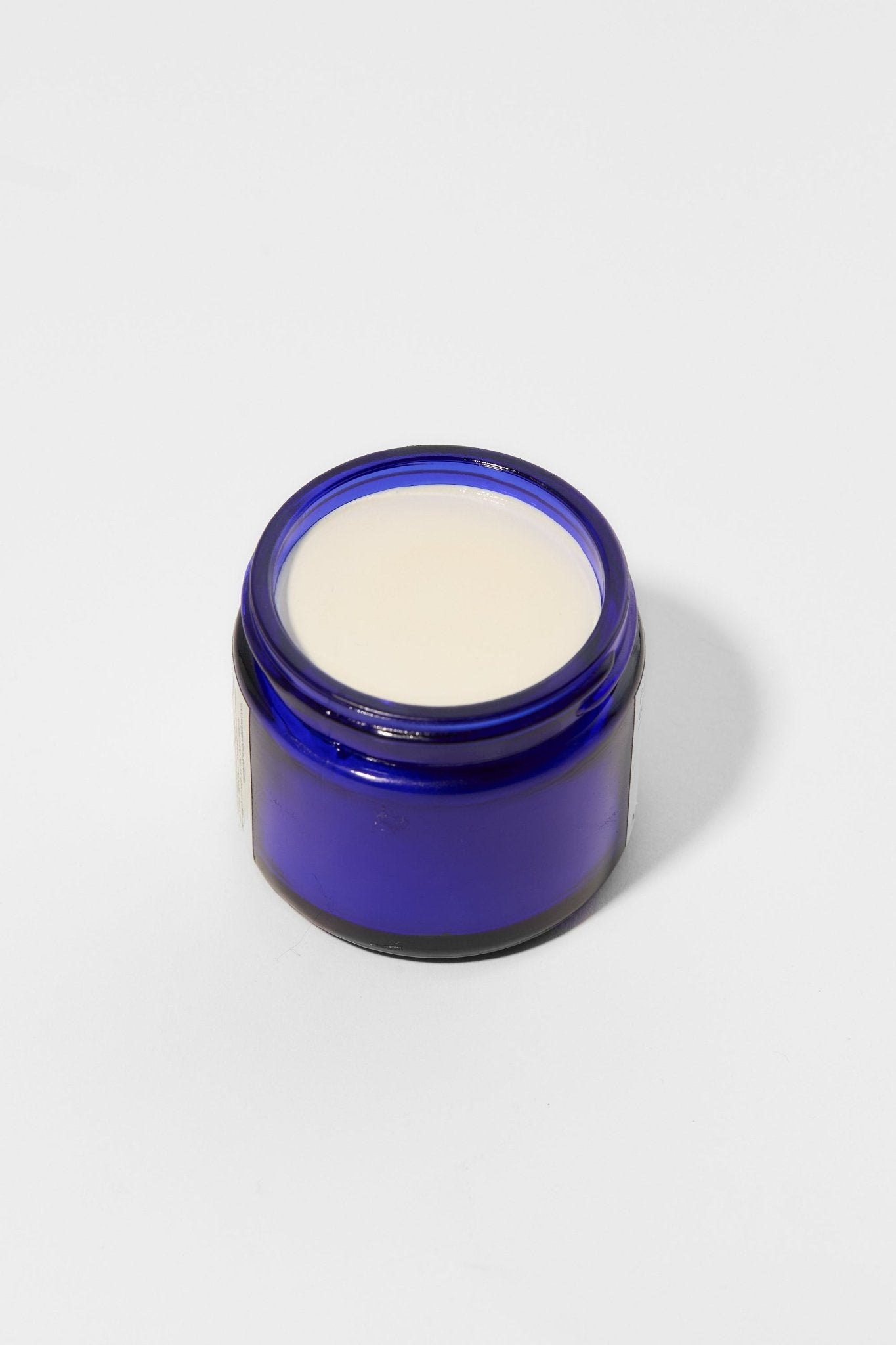 the-calm-complexion-collection-everyday-skincare-set-4927030.jpg